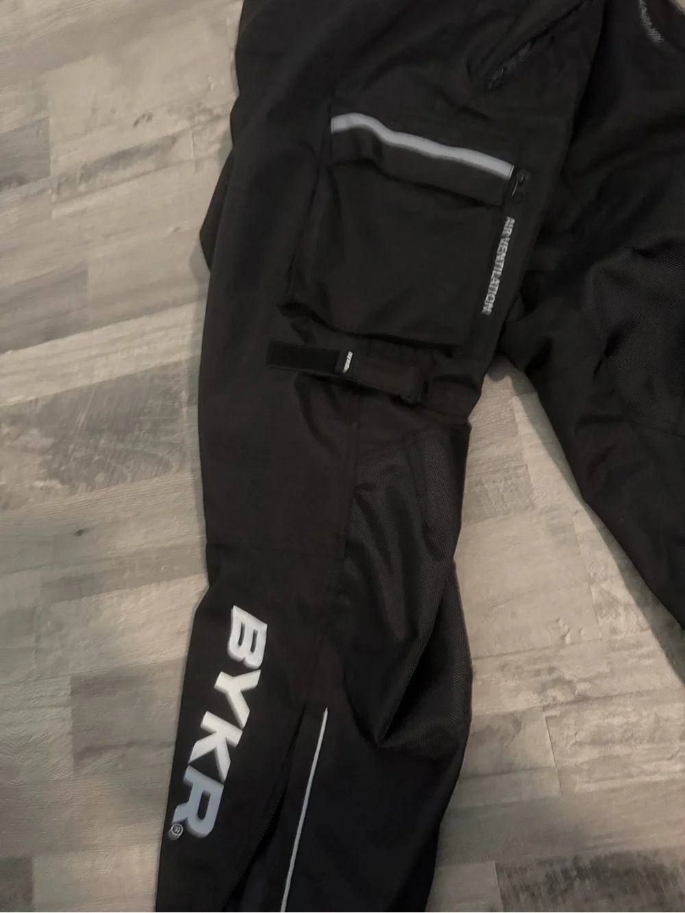 Armored Men’s Moto Cargo Pants–CE Knee/Hip Protection–Black Performance Riding